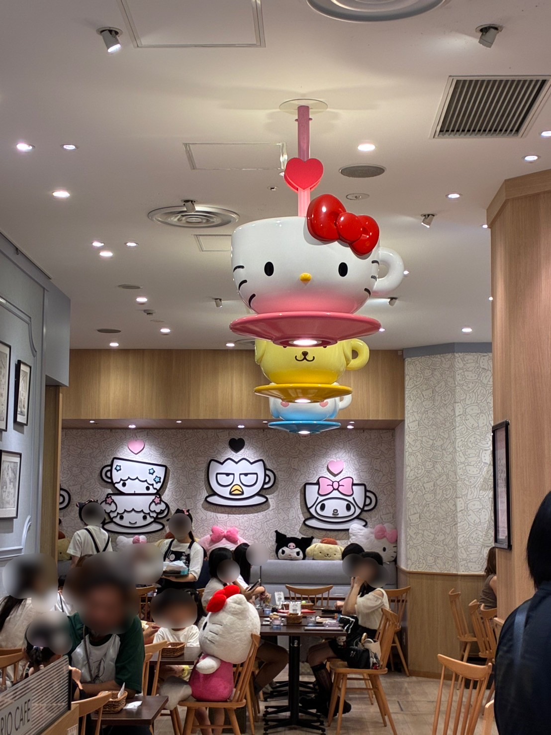 Sanrio cafeへ☕