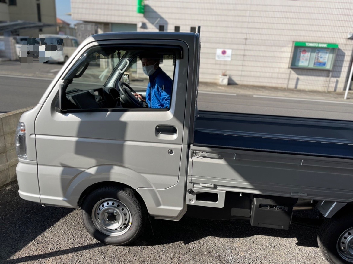 新しい軽トラックを買いました