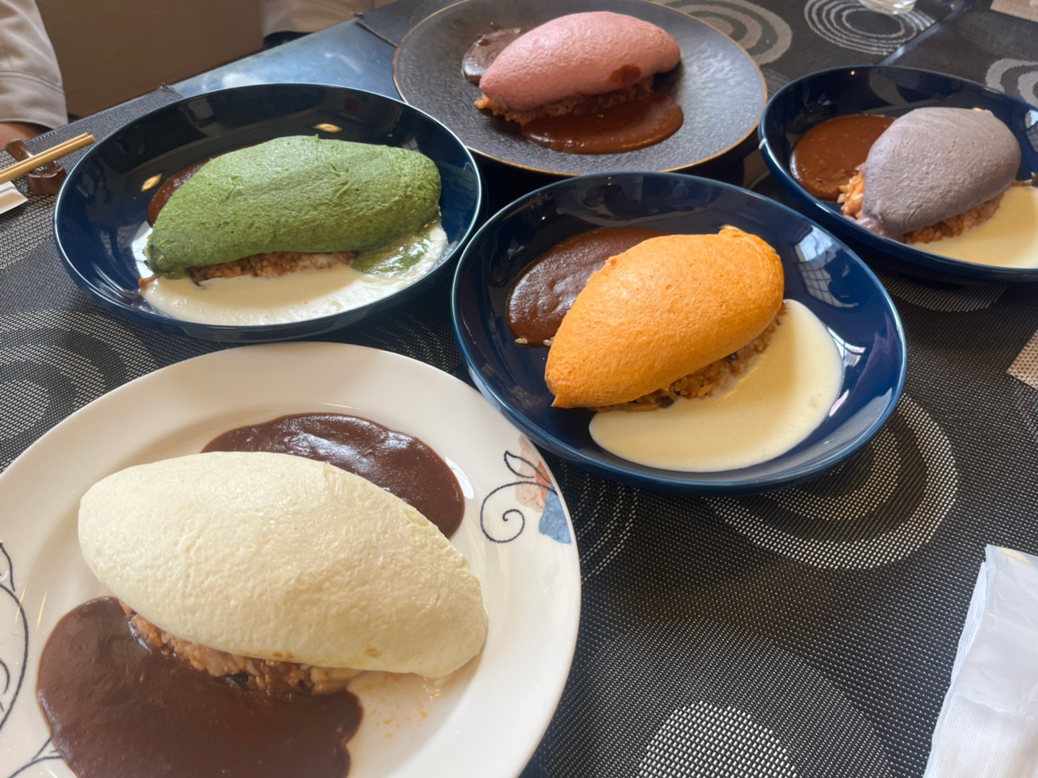 カラフルオムライスの西洋料理 BIZENYA（ビゼンヤ）さんにお邪魔しました！